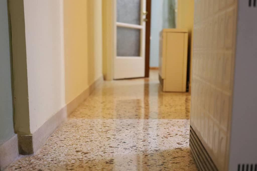 Quiet, Fully Refurbished In Appartement *